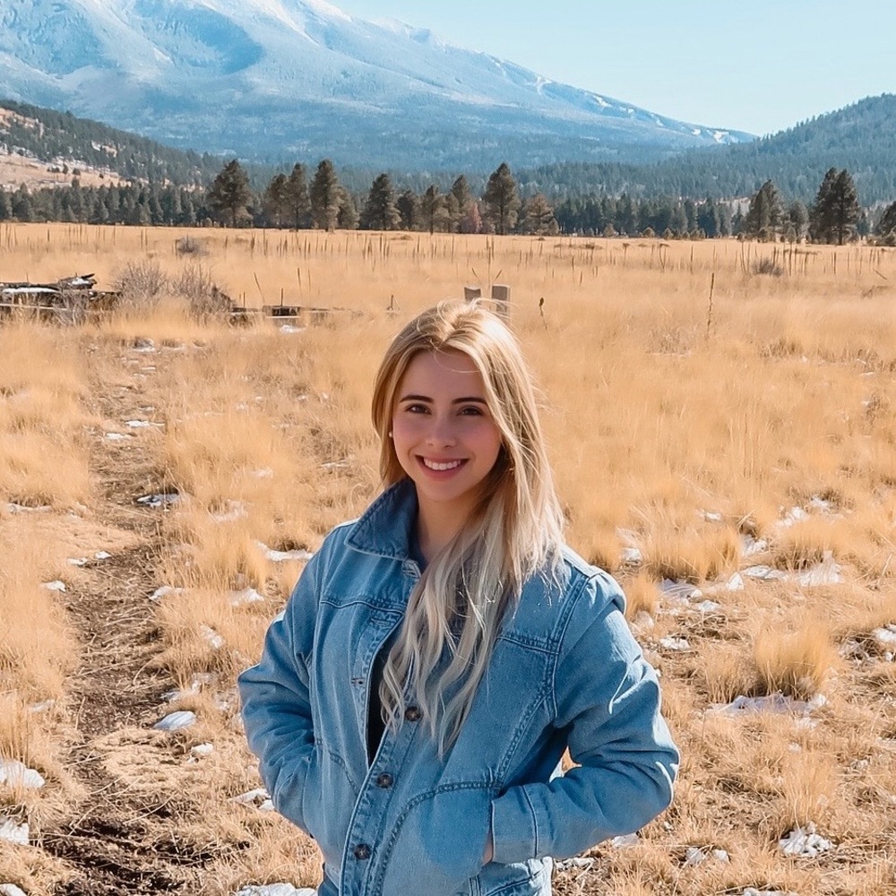 Meet your Posher, Camila